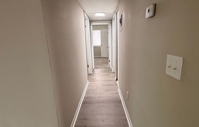 Spacious 2 bedroom 2 bath condo.**** Call for in move in special*****