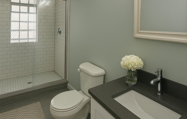 1 bed, 1 bath, 620 sqft, $1,100, Unit 201