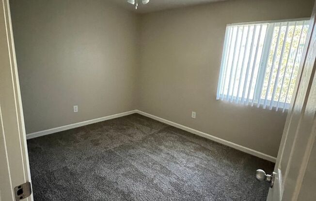 2 beds, 1 bath, 760 sqft, $1,229, Unit 162
