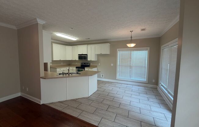 Cozy Condo in Gardens at Gatewood!