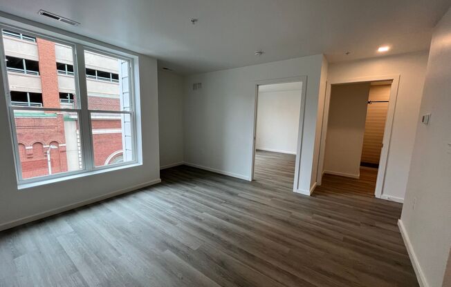 1 bed, 1 bath, 545 sqft, $1,610, Unit 411