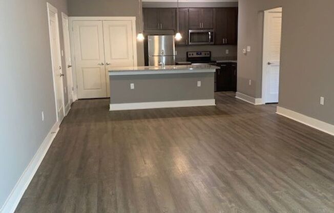 1 bed, 1 bath, 954 sqft, $1,395