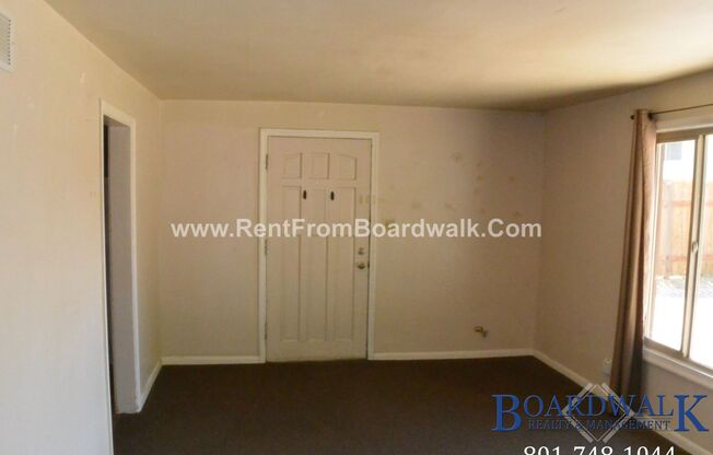 1 bed, 1 bath, 750 sqft, $999, Unit 5974 W 3500 S #B