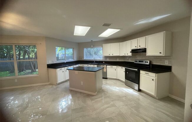 3152 Pine Valley Dr