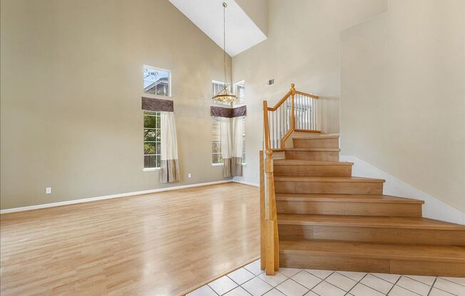 16 Smith Ct - 4 bedroom | 2.5 bathroom | Single family home