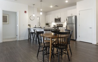 Dining at The Whit Apartments, Indiana, 46204