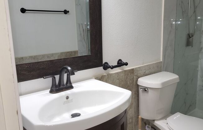1 bed, 1 bath, $850, Unit # 350A