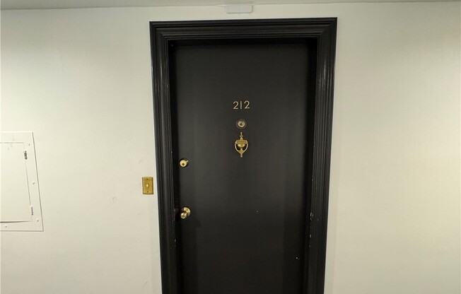 289 S. Barrington Ave. A314