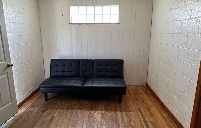 Studio, 1 bath, 362 sqft, $725, Unit #1