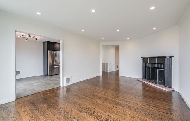 Panoramic SF Views, Elevated Cul-de-Sac Home in Eureka Valley