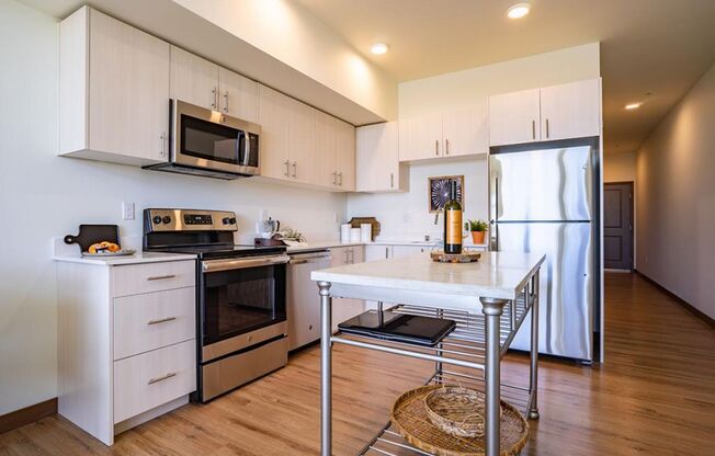 1 bed, 1 bath, 537 sqft, $1,295, Unit 305