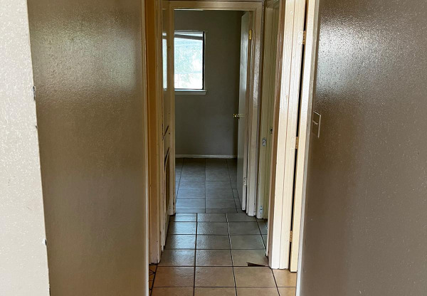 4011 COLONIAL SUN DR