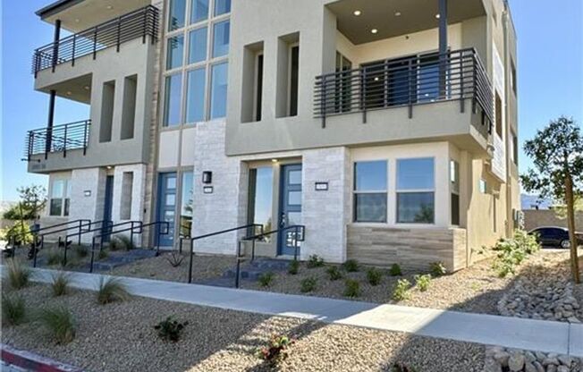 Luxury Resort Living at Trilogy Sunstone (Age Restricted 55+)