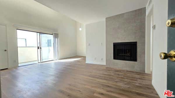 2 beds, 2 baths, 1,125 sqft, $2,950, Unit 203