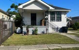 Adorable Gentilly Single Family 2 bedroom home for rent