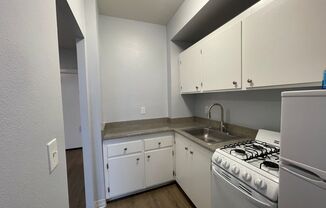 Studio, 1 bath, 300 sqft, $1,230, Unit 308