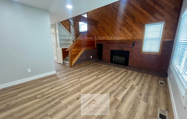 8059 LEXINGTON PARK DR