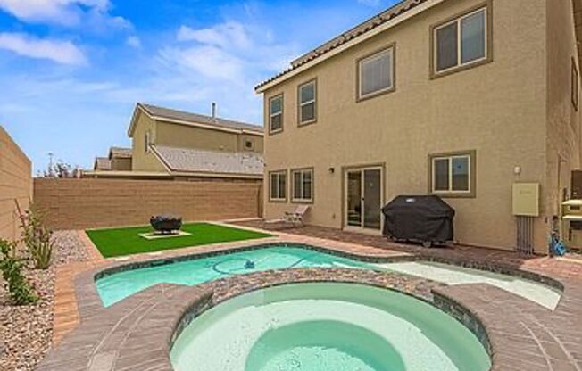 Gorgeous Pool & Spa Home