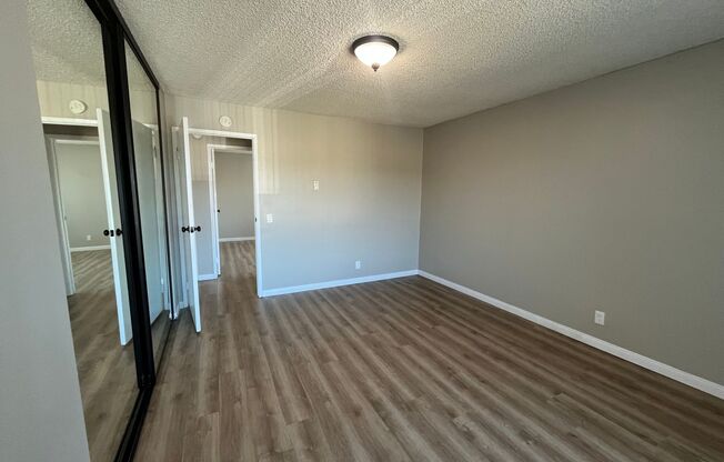 2 beds, 1 bath, 980 sqft, $2,400, Unit 055