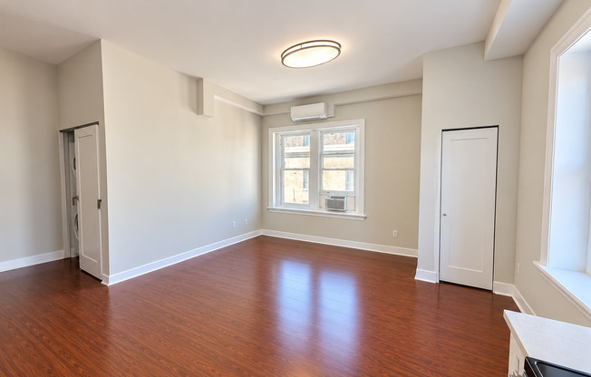 1322 Locust Street - GRNZ XI