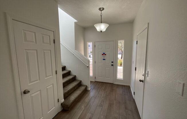 Beautiful 4 Bedroom Home Available Near Ladera Dr NW & Arroyo Vista Blvd NW!