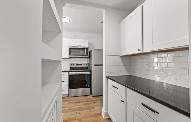 1515 W Northwest Blvd