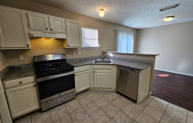 4 beds, 2 baths, $1,695