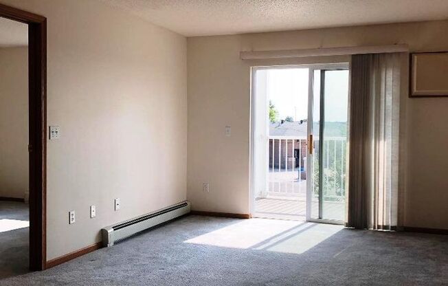 1 bed, 1 bath, 766 sqft, $695