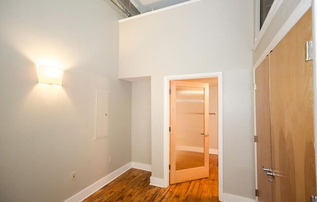 1 bed, 1 bath, 1,012 sqft, $1,416, Unit 3301-303