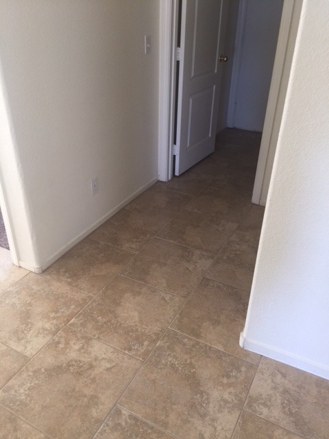 Single Story Home/CHARMING 3 Bedroom, 2 Bath, 2 Car Garage.