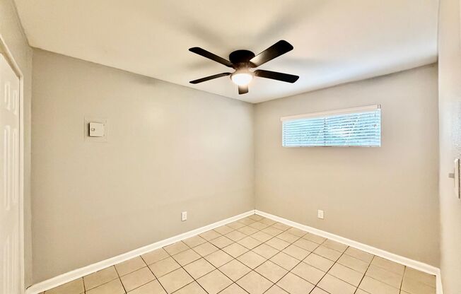 2 beds, 1 bath, 750 sqft, $825, Unit 10