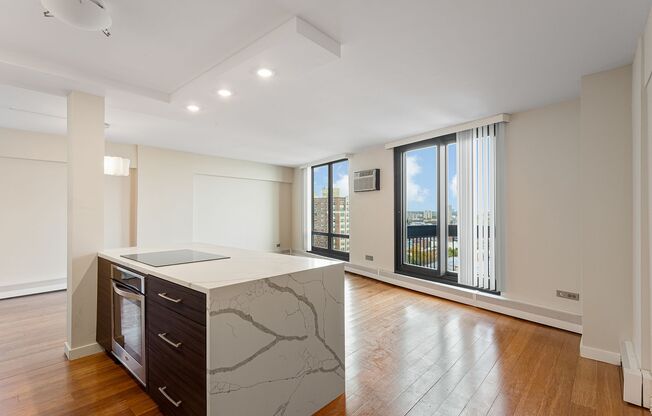 2 beds, 1.5 baths, 967 sqft, $3,000, Unit 16C