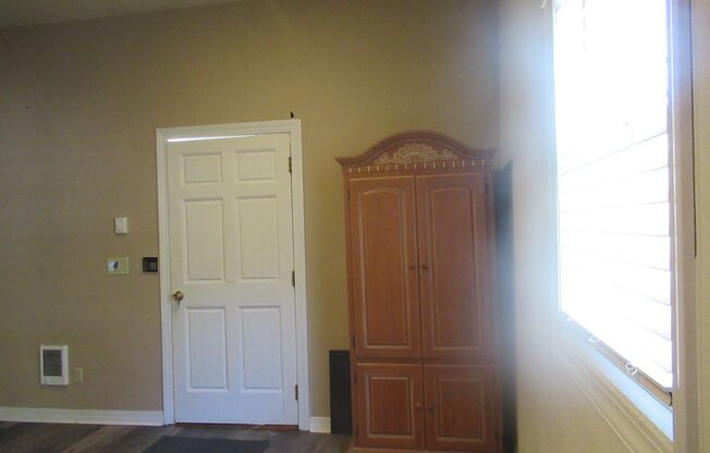 Spacious 1 bedroom, .75 bathroom MIL apartment ALL UTILITIES INCLUDED