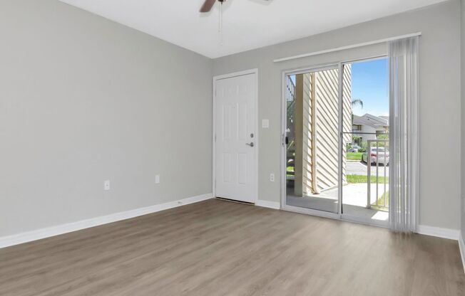 Updated Ground Floor 1BR - Move in Incentives Available