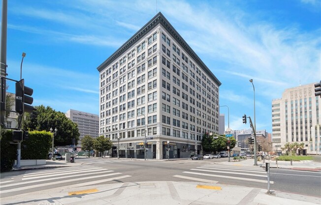 1 bed, 1 bath, 730 sqft, $2,200, Unit 410