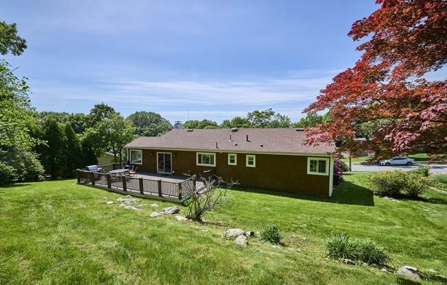 267 COUNTRY CLUB RD