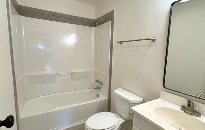 2 beds, 1 bath, $1,195