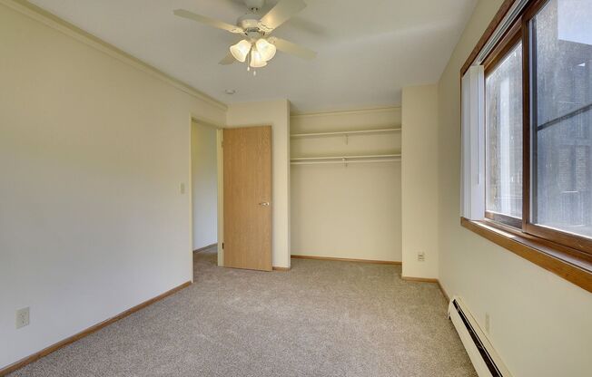 2 beds, 1 bath, 726 sqft, $1,295, Unit 799-205