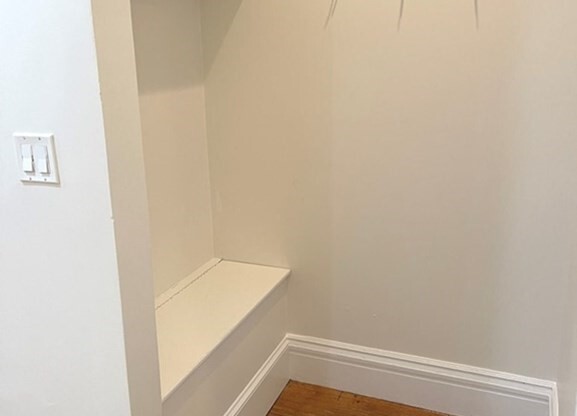 174 Newbury St Apt 2M