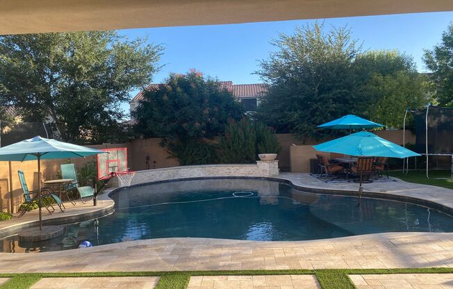 Coming Soon: Gorgeous 5bed/4 bath with Oversized Backyard and Pool