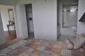 2 beds, 2 baths, $2,415, Unit 1963-203