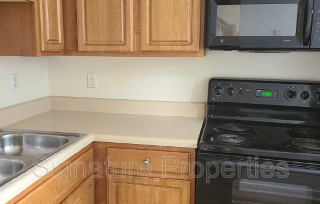 2 beds, 1 bath, $1,200