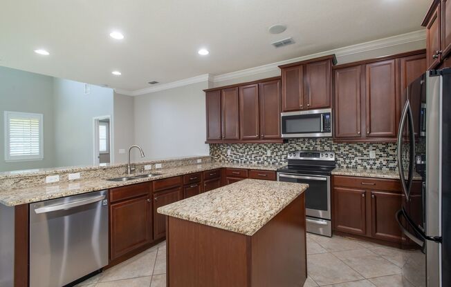 Townhome in Sanford - 4/2.5 in Gated Community AVAILABLE NOW!