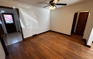 2 beds, 1 bath, 815 sqft, $850