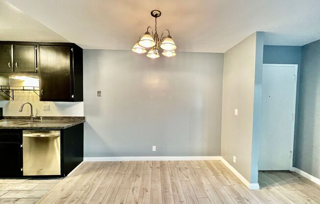 Newly remodeled 1B/1BA condo in La Mesa for lease!