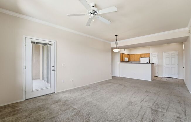2 beds, 2 baths, $1,595, Unit UNIT 3100