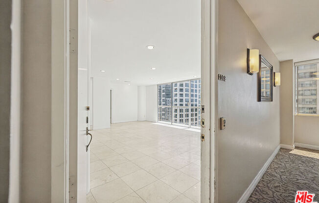 2 beds, 2 baths, 974 sqft, $4,000, Unit 1102