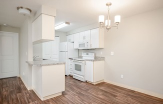 Village at Sunrise | Kitchen and Dining