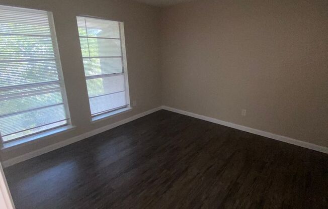 2 beds, 1.5 baths, 949 sqft, $1,450, Unit 277