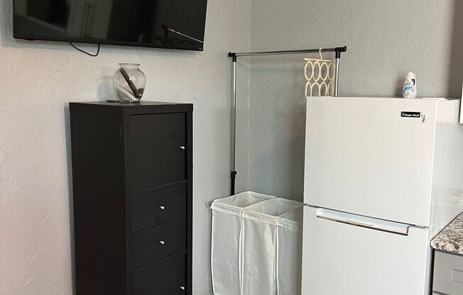 Studio, 1 bath, 275 sqft, $1,295, Unit C2